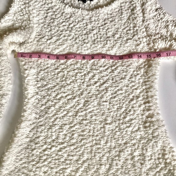 Chaudry Tunic Top Plush White Boucle Knotted Fringe Hem 3/4 Sleeve Size Small - Picture 14 of 16